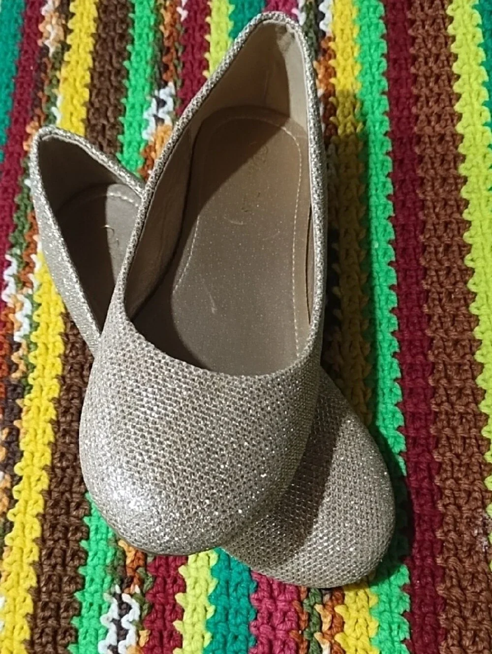 Bundle Of 2 EUC Dream Pairs Glitter Ballet Flats in Gold and Silver Size 2.